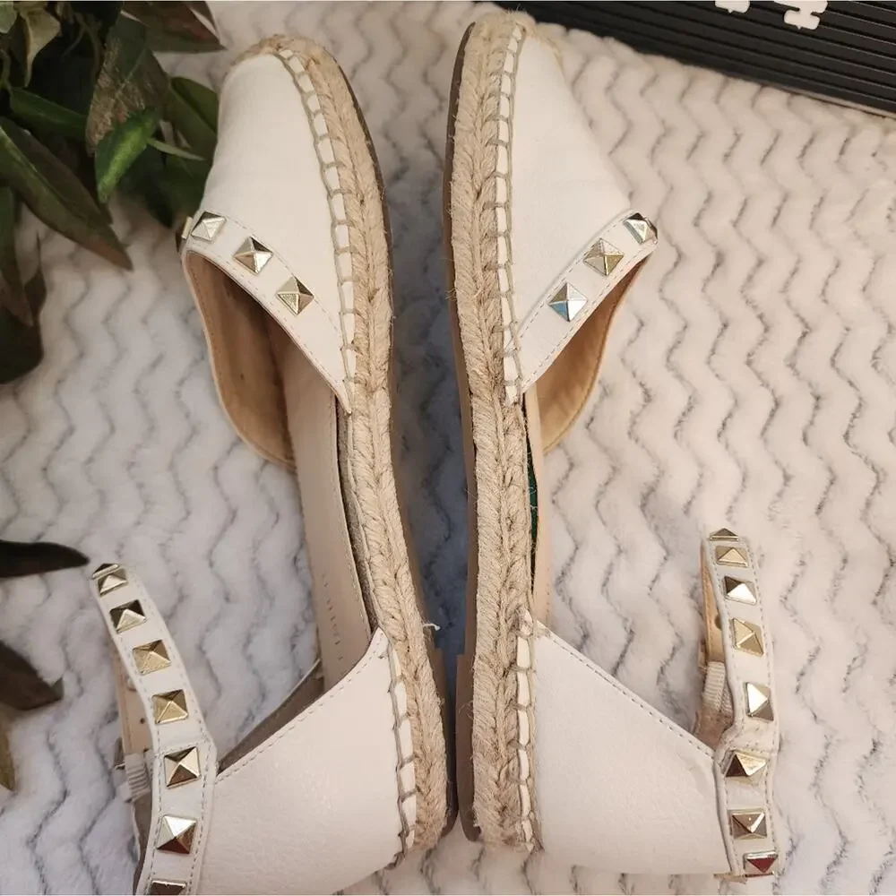 MARC FISHER ESPADRILLE CLOSED TOE STUDDED SHOES SIZE 7